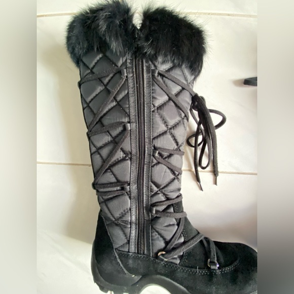 American Eagle : Size 7M Black (snow bunny ) tall winter boots , Like New - Picture 9 of 10